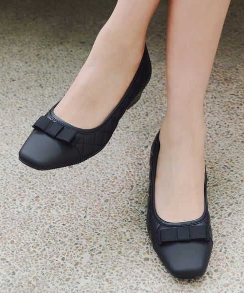 【安田美沙子さん着用 / アウトレット / 撥水】リボンキルトレインシューズ