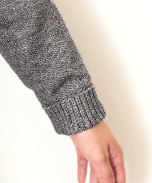 ラウンドネックミドル丈ニットカーディガン