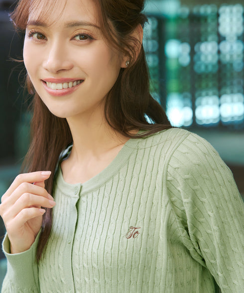 ワンポイント刺繍ケーブルカーディガン