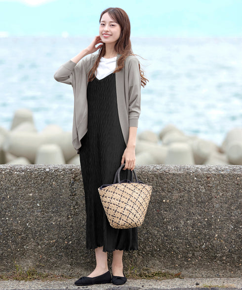 体型カバーも叶うドルマンニットカーディガン