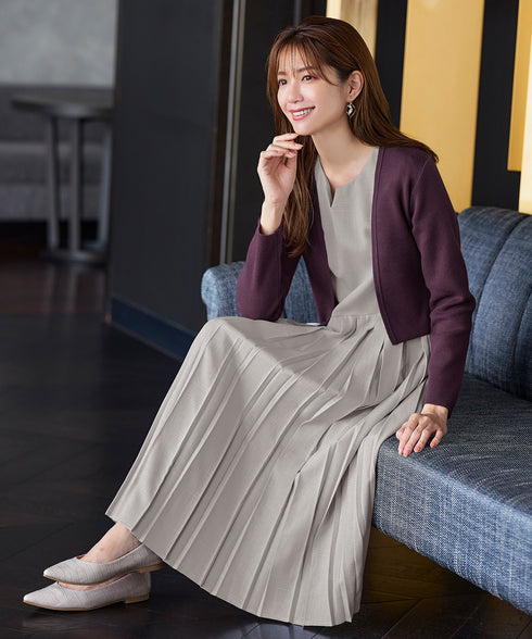 プリーツワンピース