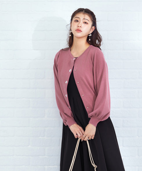 【新色追加】ビジューボタンニットカーデ