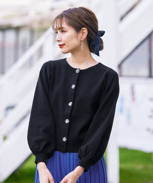 【新色追加】ビジューボタンニットカーデ