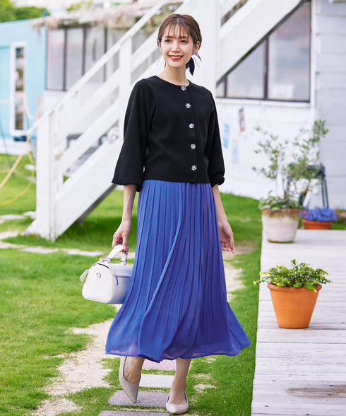 【新色追加】ビジューボタンニットカーデ