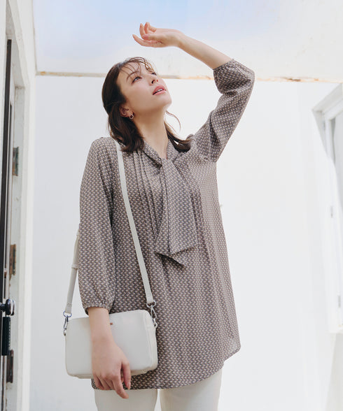 ボウタイチュニック