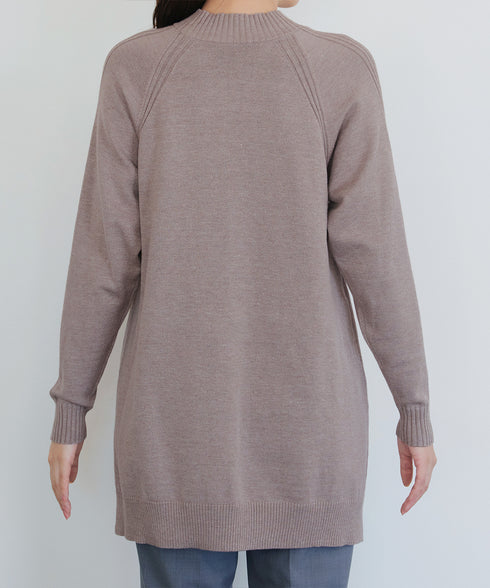 【安田美沙子さん着用 / 選べる2type】ボタンニットチュニック