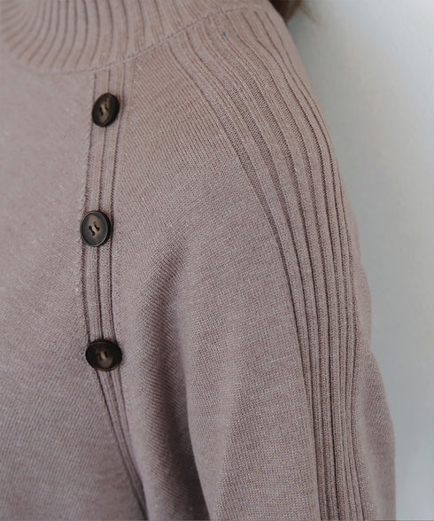 【安田美沙子さん着用 / 選べる2type】ボタンニットチュニック