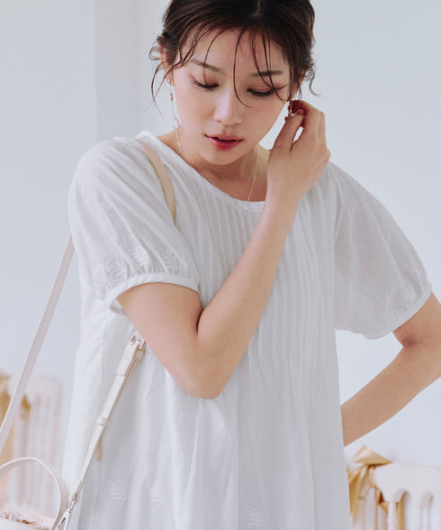 パンチングレースピンタックチュニックブラウス