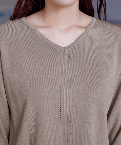 【アウトレット】Vネックラウンドヘムニットチュニック