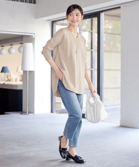 【安田美沙子さん着用】シンプルできれいシルエット、ラウンドヘムニットチュニック