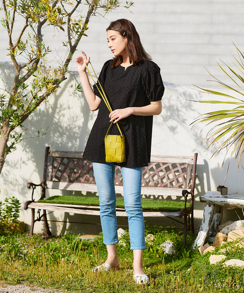 【2TYPE/総レース・袖レース】パンチングレースパフスリーブチュニックブラウス