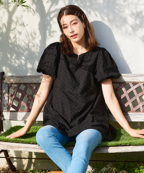 【2TYPE/総レース・袖レース】パンチングレースパフスリーブチュニックブラウス