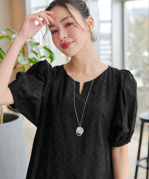 【2TYPE/総レース・袖レース】パンチングレースパフスリーブチュニックブラウス