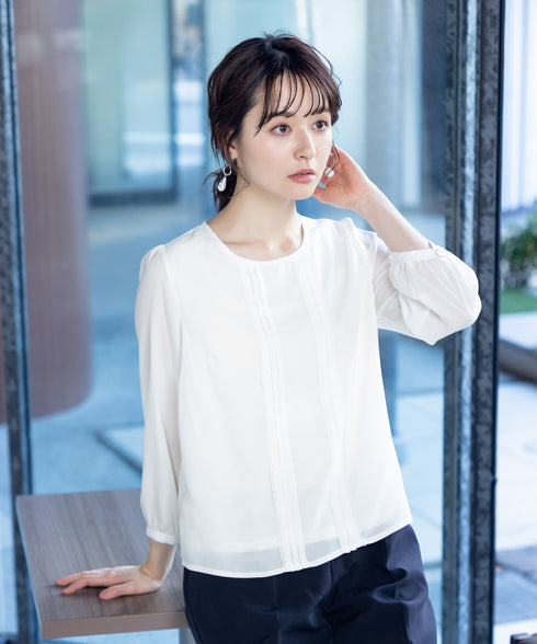 ピンタックレースブラウス