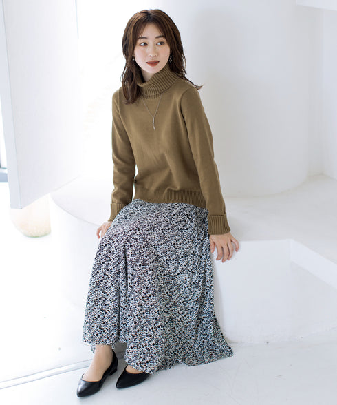 もっちり柔らかいリブタートルプルオーバーニット