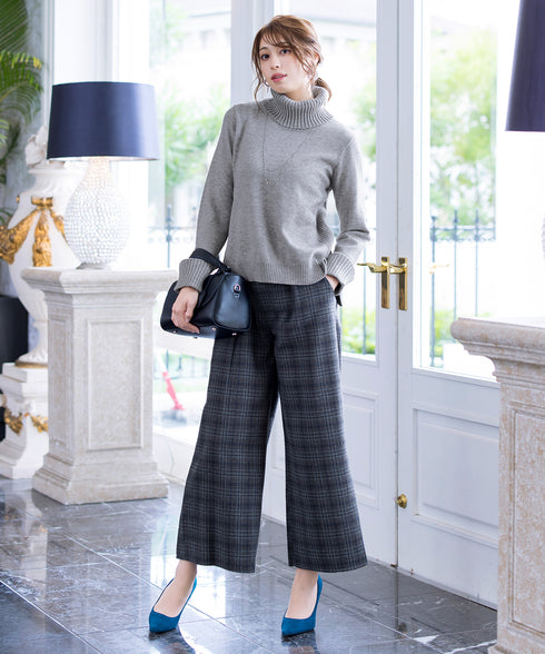 もっちり柔らかいリブタートルプルオーバーニット