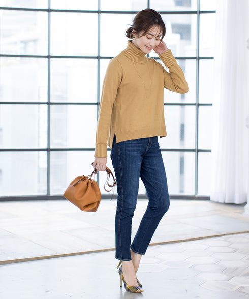 もっちり柔らかいリブタートルプルオーバーニット