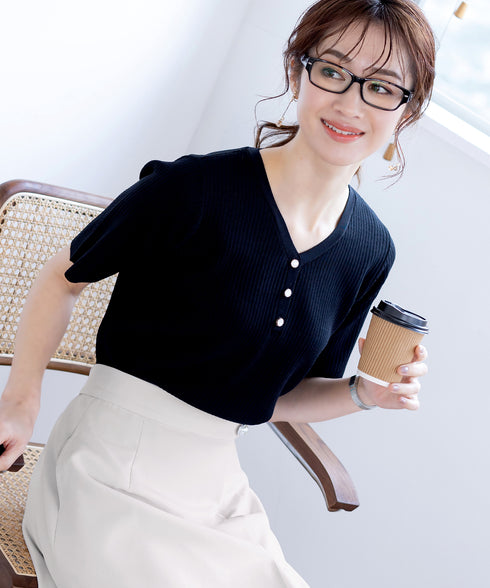 【アウトレット】Vネックボタンニットトップス