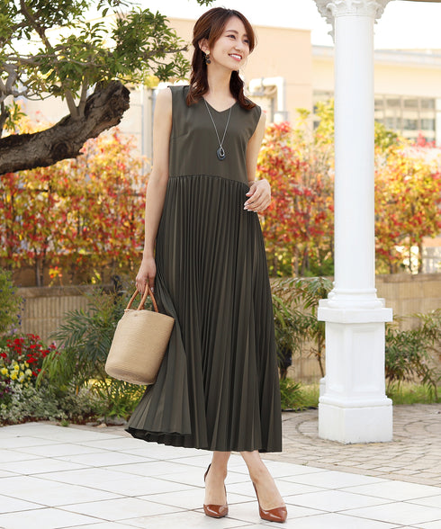 【安田美沙子さん着用 / 日本製】ストレスフリーの着け心地の変形マーブルモチーフネックレス