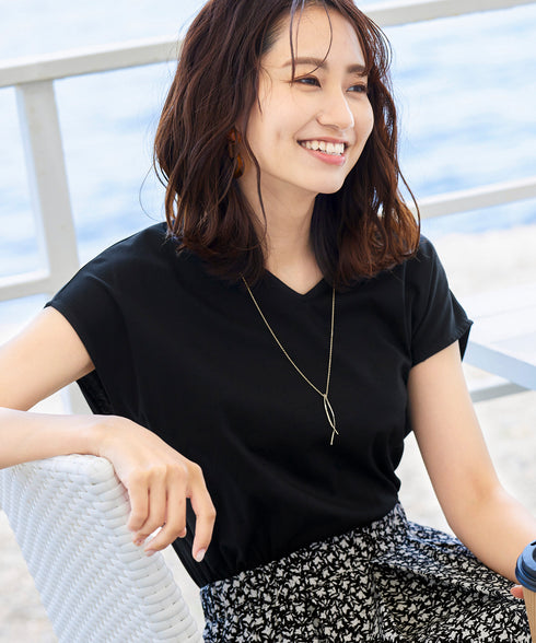 大人上品なフラットカーブバーネックレス