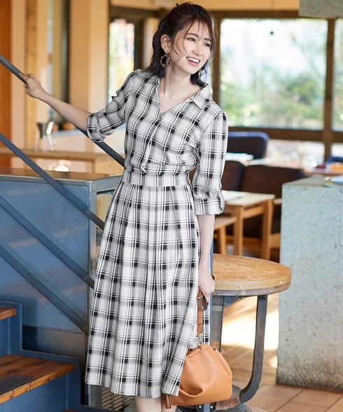 【アウトレット】小顔効果も期待できるスキッパーシャツワンピース