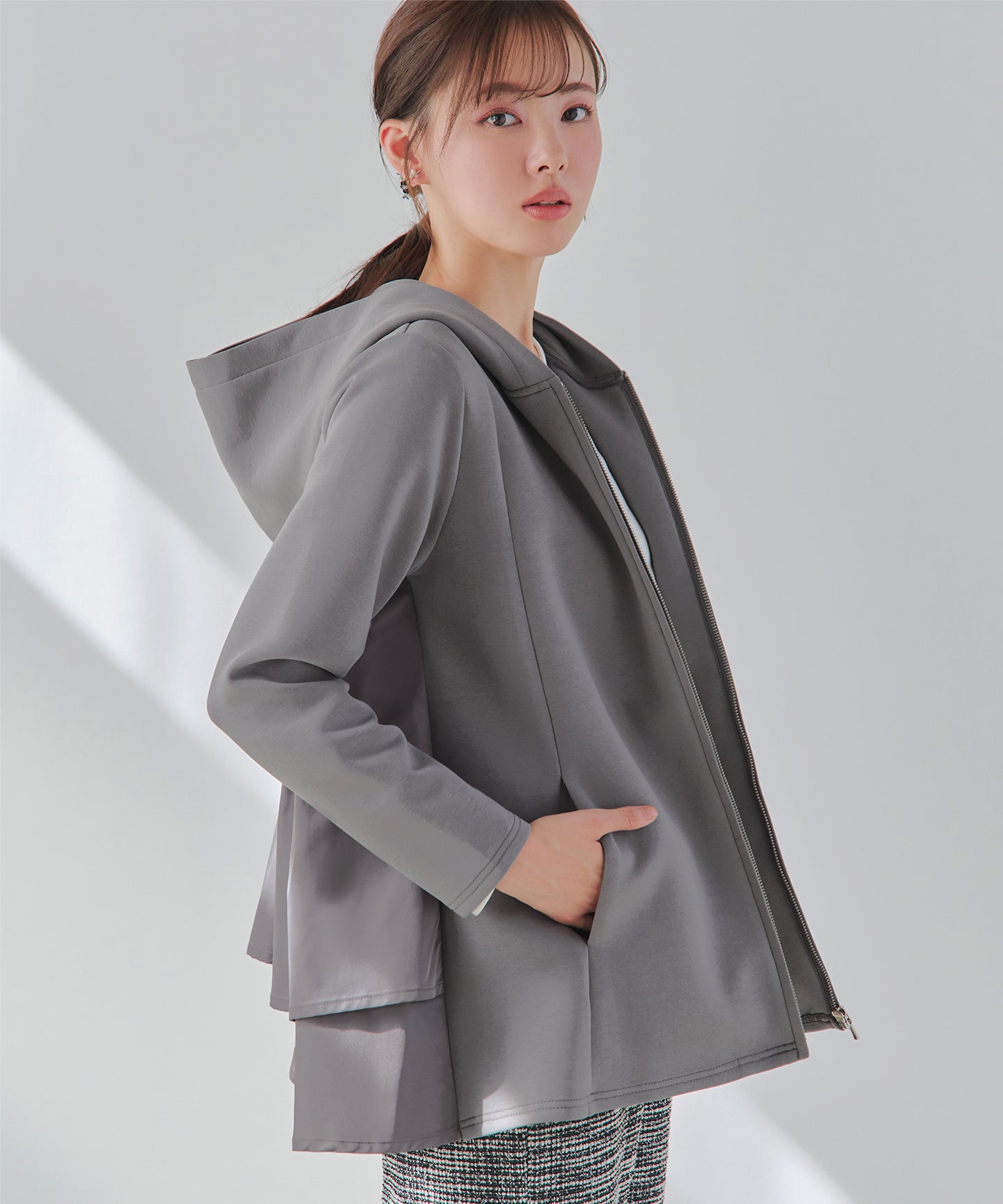 【タグ付き新品未使用】 ティアクラッセ スプリングコート ベージュ XXL タグ付き新品未使用】 ティアクラッセ スプリングコート