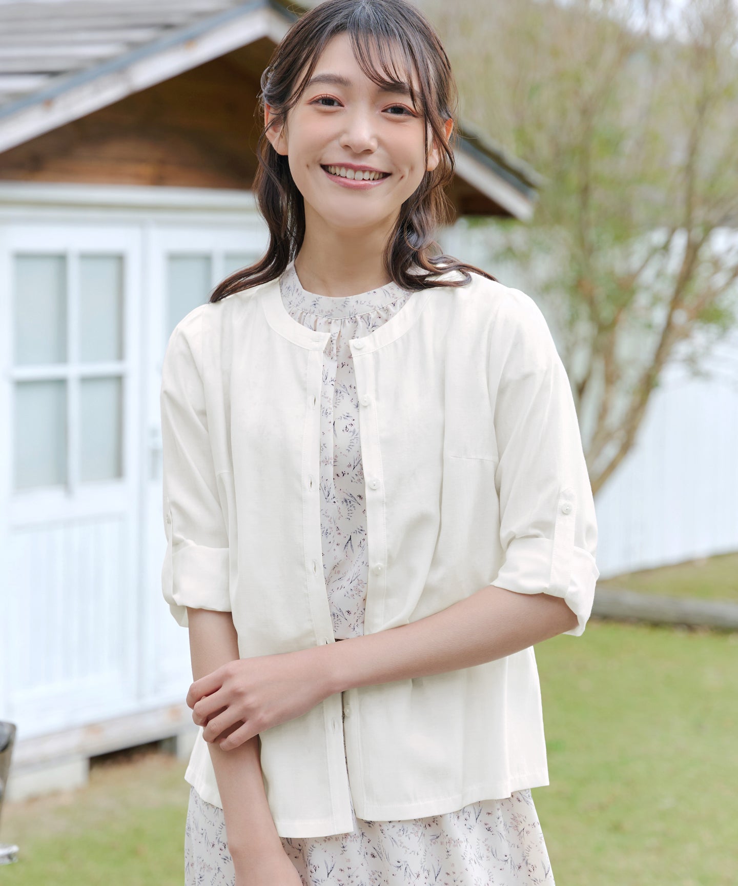 ノーカラー メッシュジャケットとシアーシャツ 麻調メッシュノーカラーショートジャケット｜BIGI online store